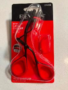 REVLON  LASH CURLER