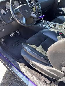 Dodge Challenger - Photo 9