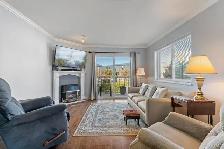 2BR Cheater bath, central CONDO-Patio mountainView - Photo 2