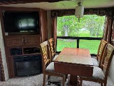 Half ton towable Cougar  5th wheel Trailer - Photo 5