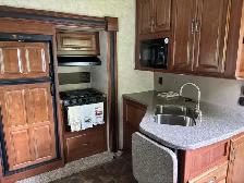 Half ton towable Cougar  5th wheel Trailer - Photo 7