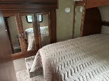 Half ton towable Cougar  5th wheel Trailer - Photo 9