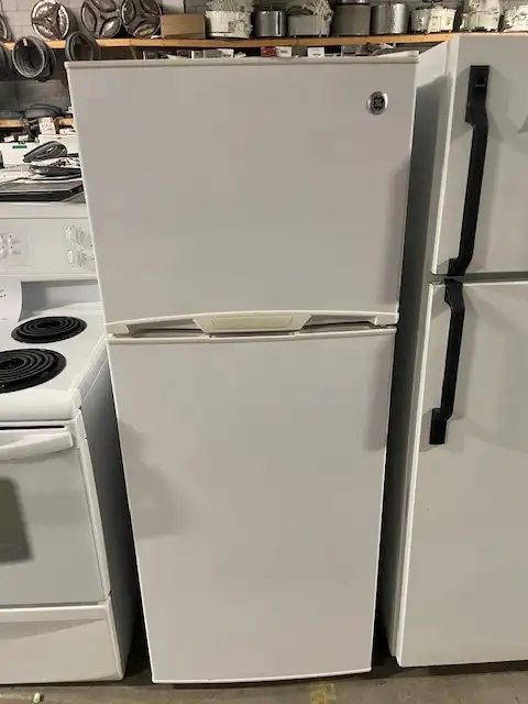 Réfrigérateur blanc 24'' GE
