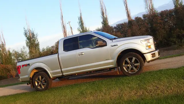 15 Ford F150 XLT 4x4 FX4 package