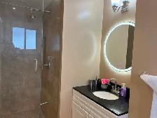 MASTER BEDROOM WITH WASHROOM NORTH YORK BATHURST AND STEELES - Photo 3