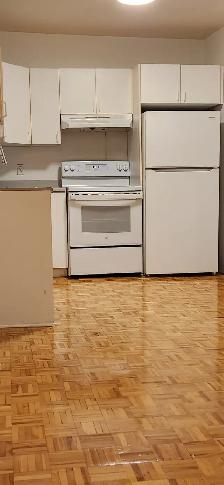 Logement à louer 4 1/2  Plateau Mt-Royal rue Brébeuf et Mt-Royal - Photo 3