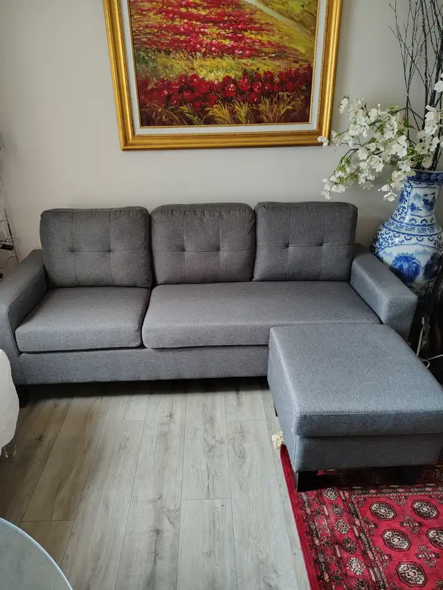Small L shaped couch.new condition