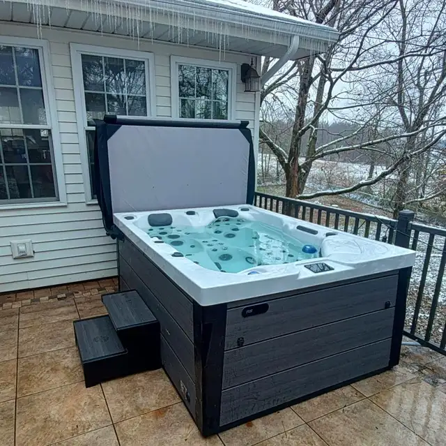 3 Seat Therapy Hot Tub For Sale