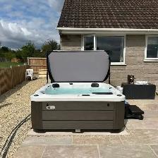 3 PUMP BENCH HOT TUB - Photo 4