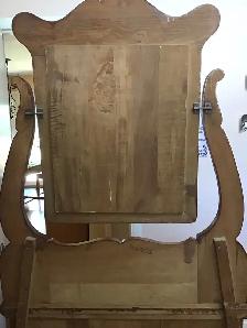 ANTIQUE DRESSER - Photo 6