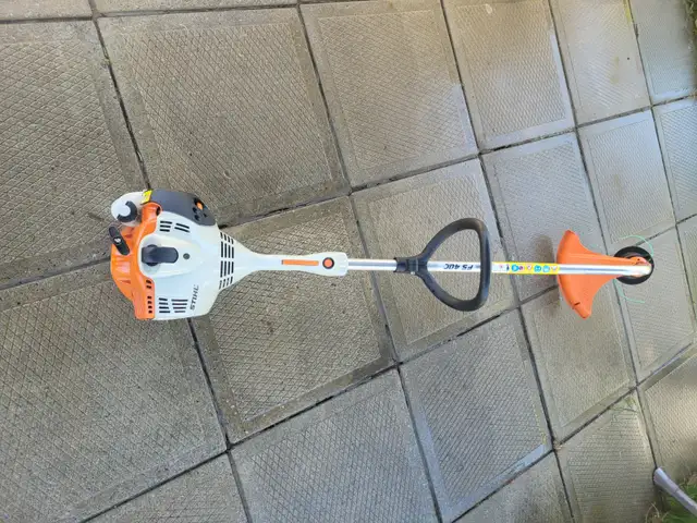 Taille Bordure STIHL à gaz 'Heed eater'