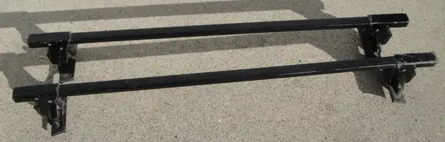 THULE ROOF TOP CROSS BARS / CARGO BARS