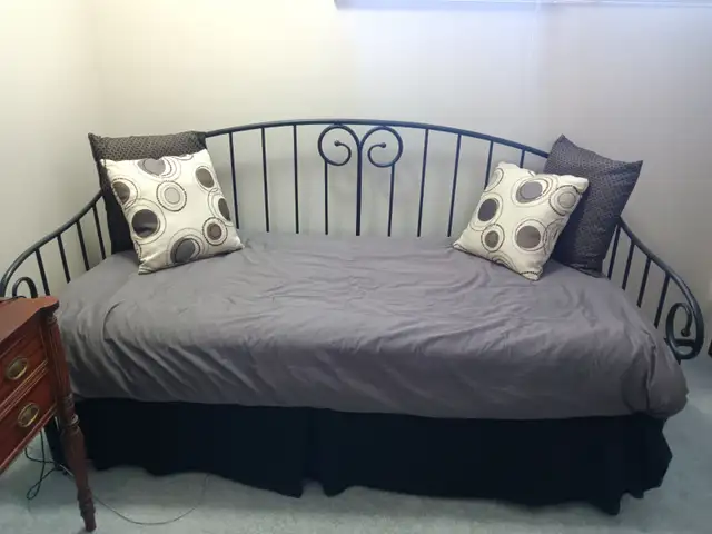 Day bed