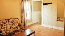 (DOWNTOWN) Private ROOM with Private DECK, Furnished@2-bedrooms - Photo 2