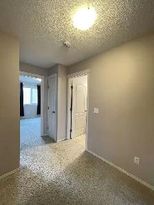 Gorgeous 3bedroom 2.5bathroom duplex for rent in Ambleside area - Photo 3