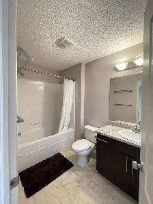 Gorgeous 3bedroom 2.5bathroom duplex for rent in Ambleside area - Photo 8