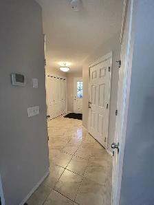 Gorgeous 3bedroom 2.5bathroom duplex for rent in Ambleside area - Photo 12