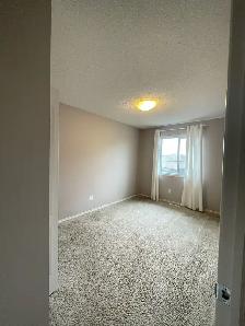 Gorgeous 3bedroom 2.5bathroom duplex for rent in Ambleside area - Photo 13
