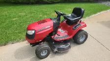 2008 Craftsman Riding Lawnmower - Photo 3