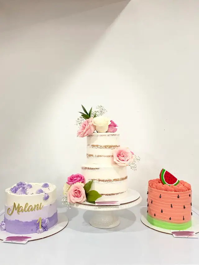 Pink flowers wedding Cakes