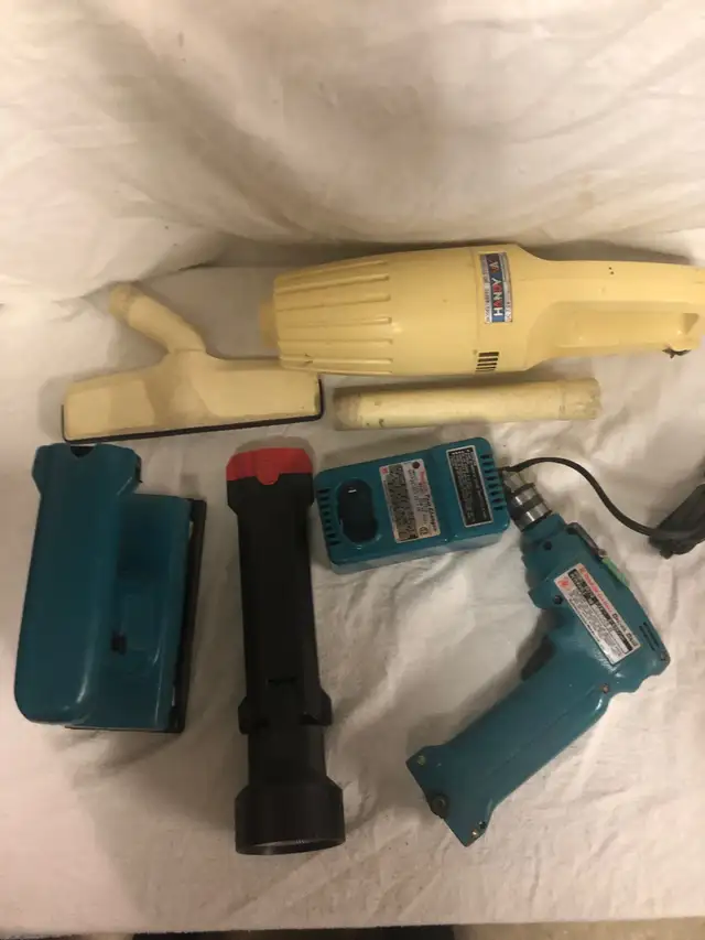 MAKITA CORDLESS TOOL SET