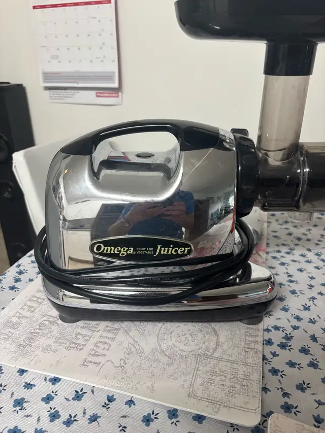 Omega Juicer
