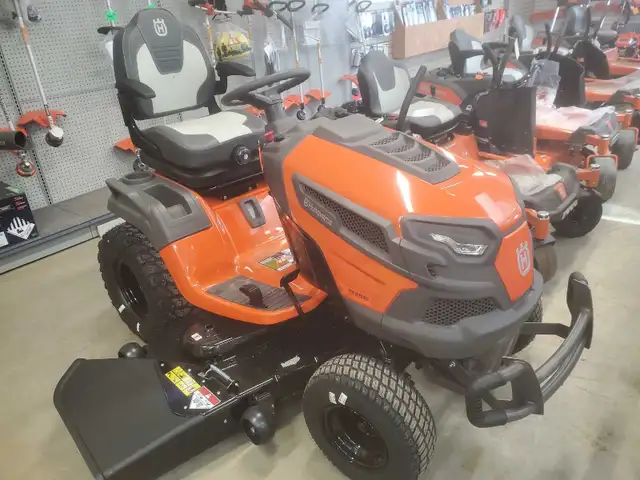 HUSQVARNA TS 375XD TRACTOR 54 INCH DECK
