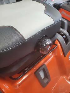 HUSQVARNA TS 375XD TRACTOR 54 INCH DECK - Photo 6