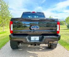 2019 Ford F-350 6.7L FX4 Diesel Lariat Blackout Pckg. Deleted - Photo 7