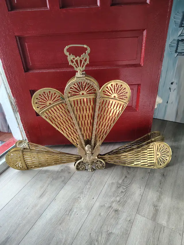 Vintage fire screen