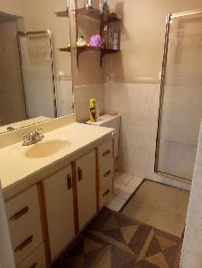 private Room available from July 1stin Scarborough - Photo 7