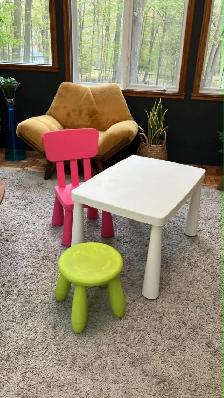 IKEA MAMMUT. Table enfant blanche, intérieur/extérieur, avec 1 c - Photo 6
