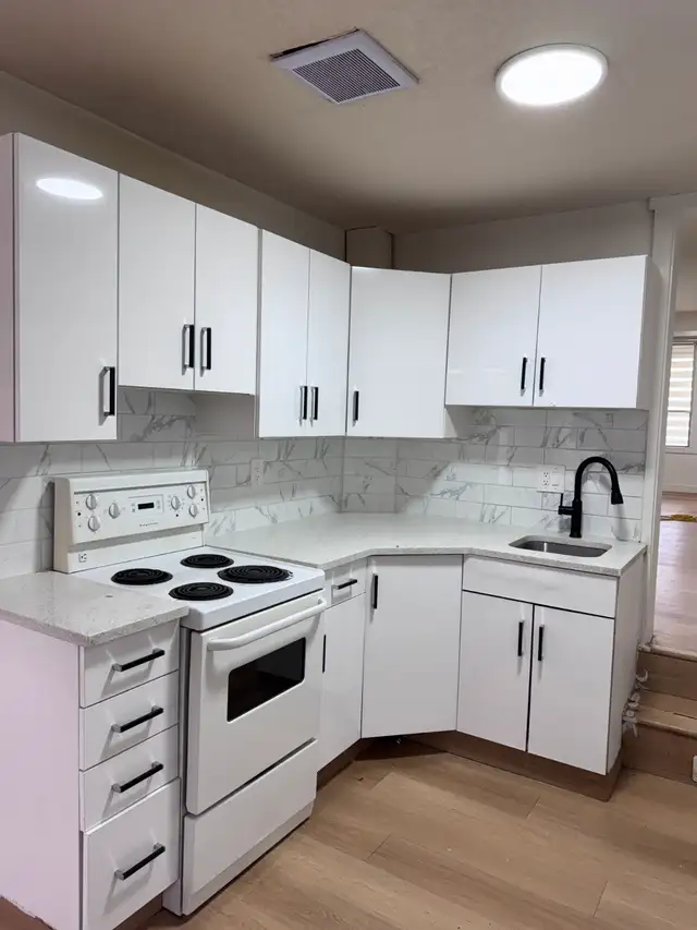 Frigedare Kitchen Appliances & Fixtures