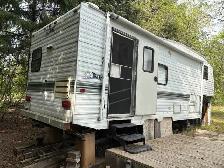 5th wheel trailer - Photo 3