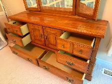 Dresser with Mirror - Photo 7