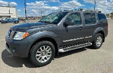 2011 Nissan Pathfinder LE, V6, 4.0L, 4x4