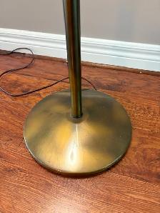 Stunning Floor Lamp - Photo 4