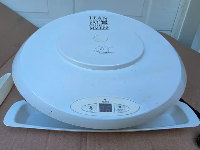 George Forman Lean Mean Fat Grilling Machine Round BBQ 18' Diam.