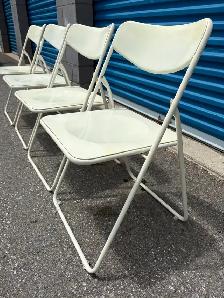 Four Folding Chairs - Photo 4