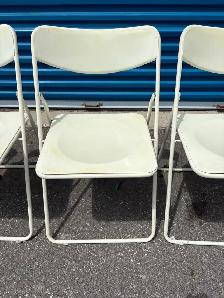 Four Folding Chairs - Photo 6