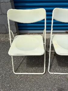 Four Folding Chairs - Photo 8