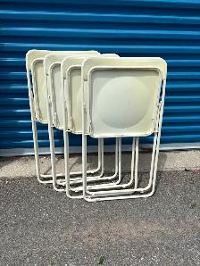 Four Folding Chairs - Photo 9