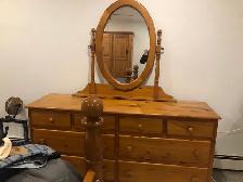 5 Piece Pine bedroom set - Photo 7