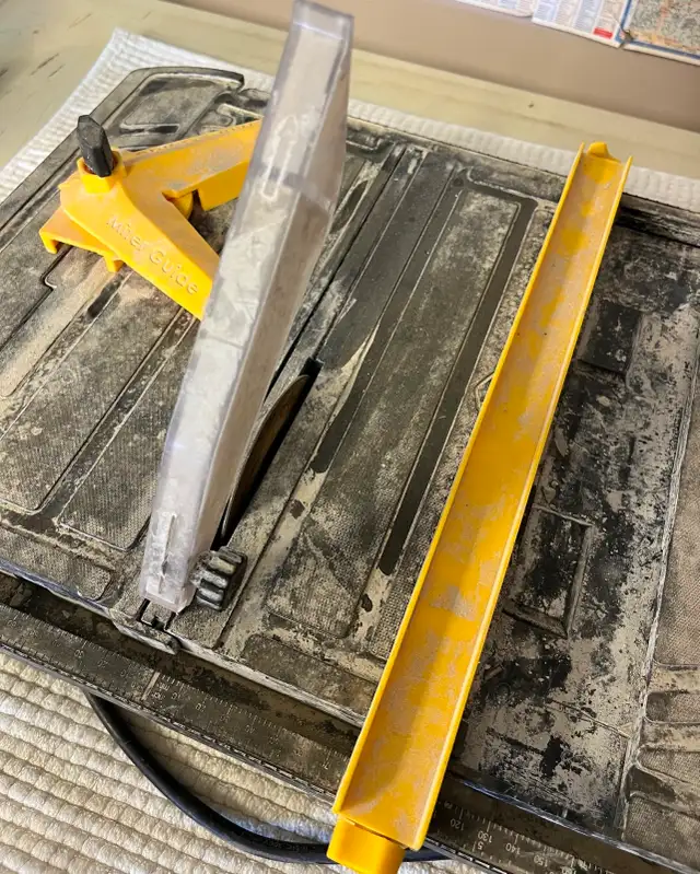 Tile saw