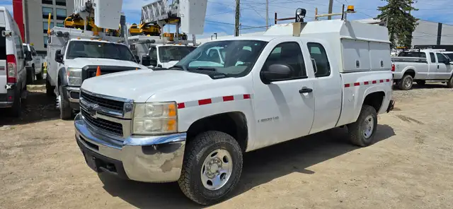 2008 Chevrolet Silverado 2500HD - 4x4 - 4 Doors - Heavy Duty!