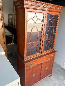 Free delivery Wooden antique China Cabinet with Glass Doors - Photo 5