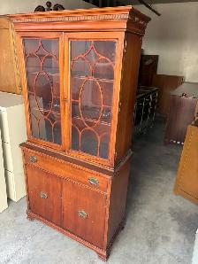 Free delivery Wooden antique China Cabinet with Glass Doors - Photo 6