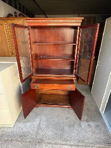 Free delivery Wooden antique China Cabinet with Glass Doors - Photo 8