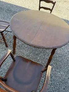 Free delivery used Round Drop Leaf Dining Table and 3 Chairs - Photo 4