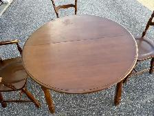 Free delivery used Round Drop Leaf Dining Table and 3 Chairs - Photo 5